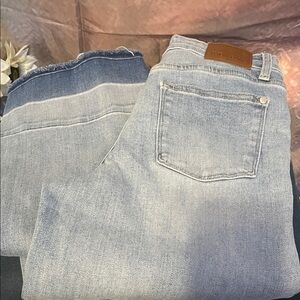 Judy Blue Light Wash Straight Leg Jeans